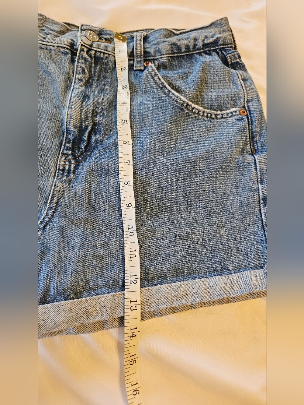 BDG  "Mom" High-rise Denim Shorts Size 29  !CLEARANCE! - Picture 7 of 13